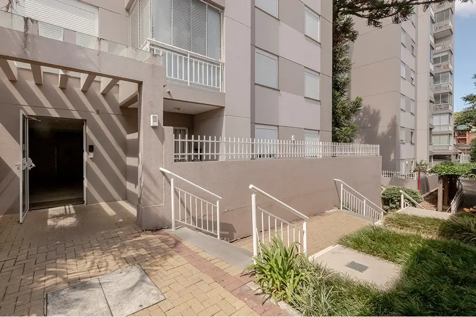 Apartamento com 3 quartos à venda, 69m2 em Teresópolis, Porto Alegre - RS - imagem 3 Foto 3 de Apartamento com 3 quartos à venda, 69m2 em Teresópolis, Porto Alegre - RS