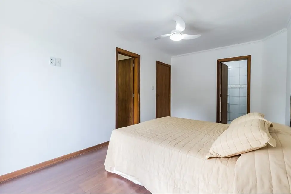 Foto 3 de Casa com 4 quartos à venda, 275m2 em Jardim Itu, Porto Alegre - RS