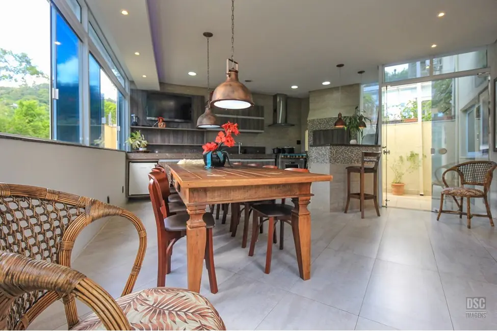 Foto 5 de Casa de Condomínio com 4 quartos à venda, 218m2 em Teresópolis, Porto Alegre - RS