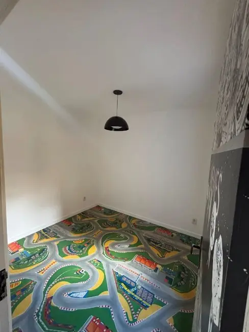 Casa com 3 quartos à venda, 166m2 em Medianeira, Porto Alegre - RS - imagem 5 Foto 5 de Casa com 3 quartos à venda, 166m2 em Medianeira, Porto Alegre - RS