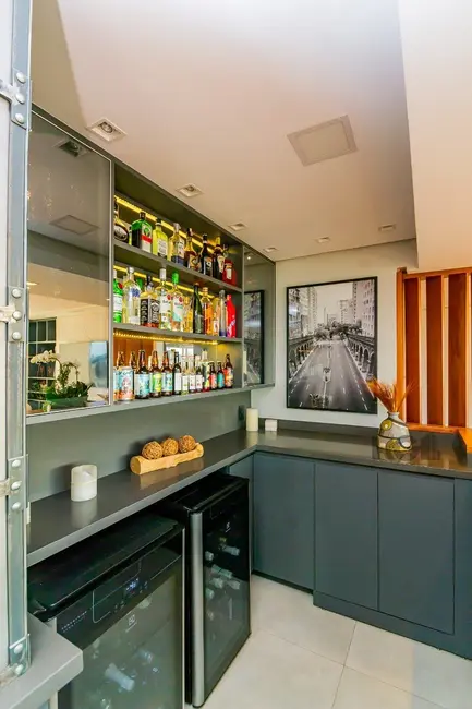 Apartamento com 4 quartos à venda, 158m2 em Menino Deus, Porto Alegre - RS - imagem 8 Foto 8 de Apartamento com 4 quartos à venda, 158m2 em Menino Deus, Porto Alegre - RS