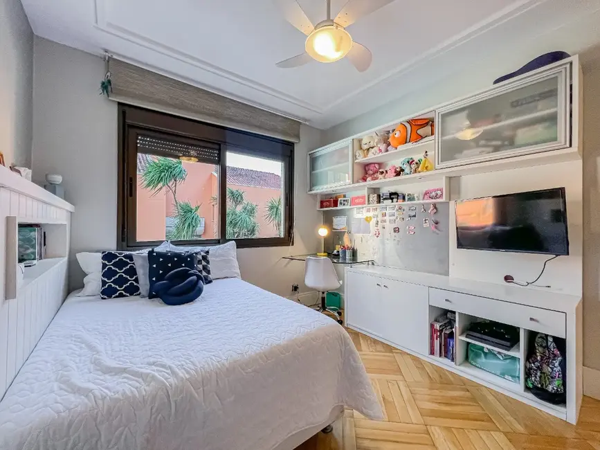 Foto 6 de Apartamento com 3 quartos à venda, 243m2 em Rio Branco, Porto Alegre - RS