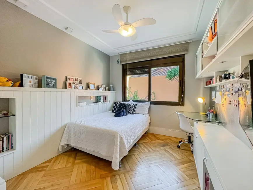 Foto 5 de Apartamento com 3 quartos à venda, 243m2 em Rio Branco, Porto Alegre - RS