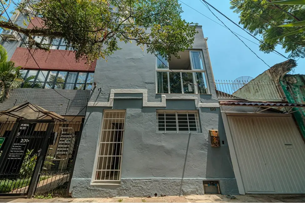 Casa com 3 quartos à venda, 177m2 em Menino Deus, Porto Alegre - RS - imagem 4 Foto 4 de Casa com 3 quartos à venda, 177m2 em Menino Deus, Porto Alegre - RS