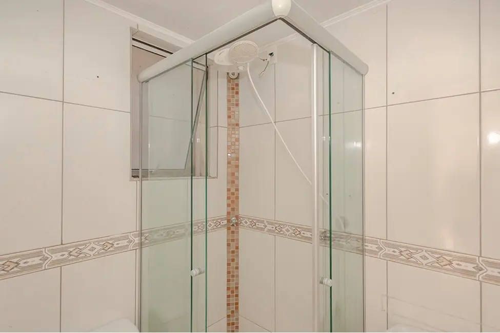 Foto 2 de Apartamento com 2 quartos à venda, 38m2 em Glória, Porto Alegre - RS