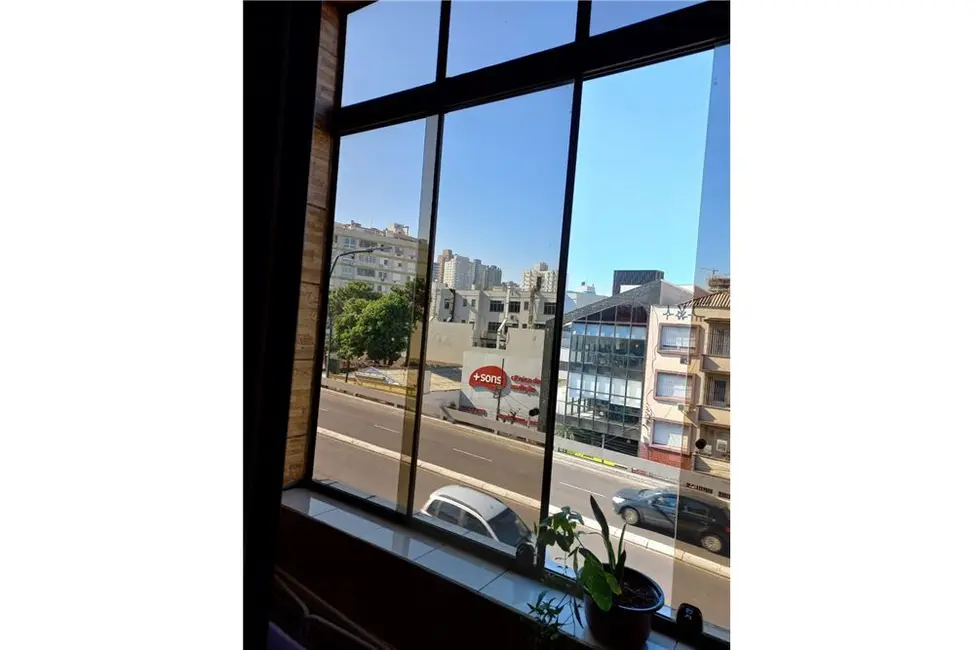 Apartamento com 2 quartos à venda, 92m2 em Santa Cecília, Porto Alegre - RS - imagem 4 Foto 4 de Apartamento com 2 quartos à venda, 92m2 em Santa Cecília, Porto Alegre - RS