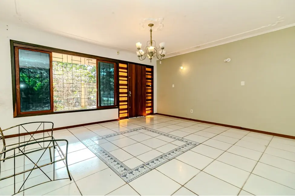Foto 1 de Casa com 4 quartos à venda, 352m2 em Jardim São Pedro, Porto Alegre - RS