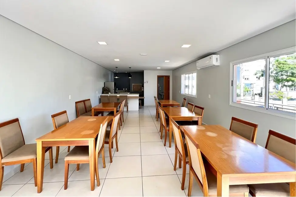 Apartamento com 2 quartos à venda, 47m2 em Olaria, Canoas - RS - imagem 8 Foto 8 de Apartamento com 2 quartos à venda, 47m2 em Olaria, Canoas - RS