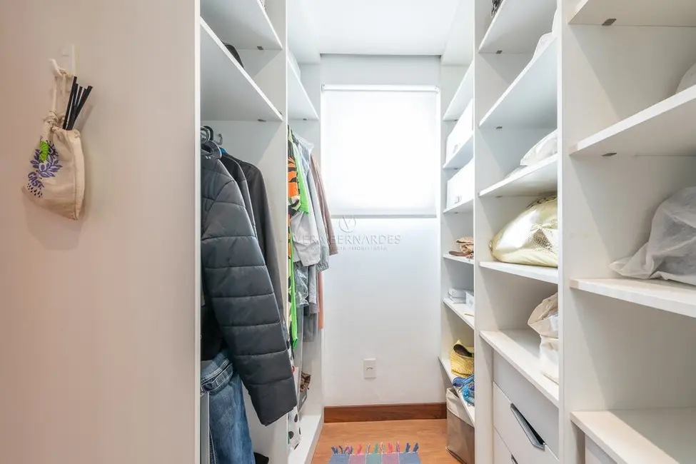 Foto 3 de Casa com 4 quartos à venda, 746m2 em Jardim Isabel, Porto Alegre - RS