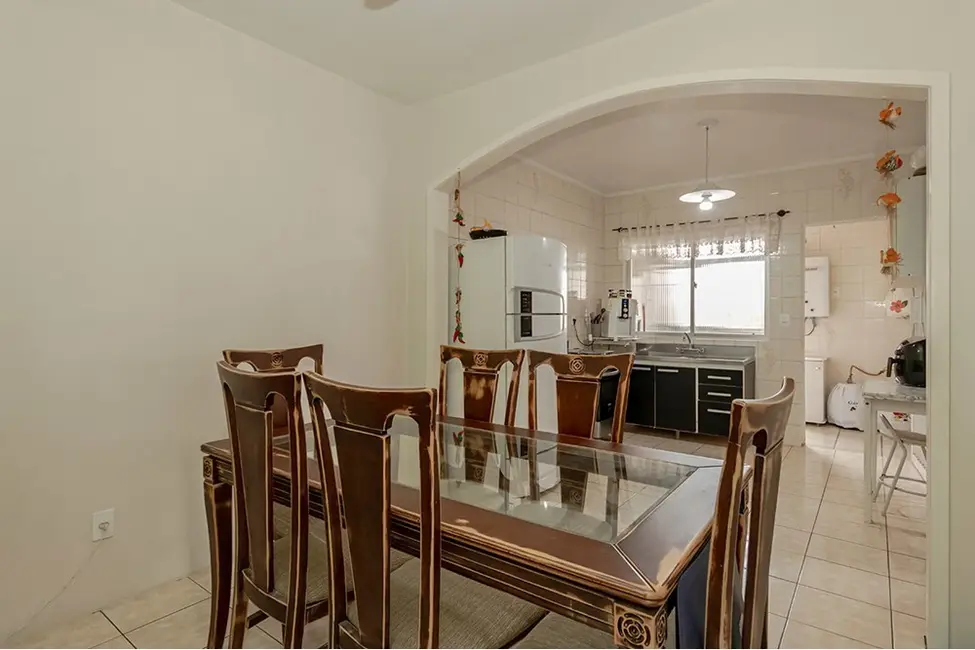 Casa com 3 quartos à venda, 167m2 em Vila Jardim, Porto Alegre - RS - imagem 5 Foto 5 de Casa com 3 quartos à venda, 167m2 em Vila Jardim, Porto Alegre - RS