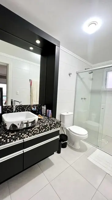 Apartamento com 3 quartos à venda, 120m2 em Centro, Torres - RS - imagem 4 Foto 4 de Apartamento com 3 quartos à venda, 120m2 em Centro, Torres - RS