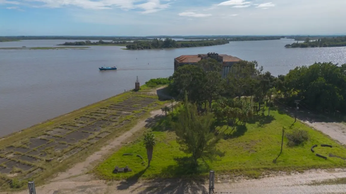 Foto 1 de Terreno / Lote à venda, 532m2 em Centro Histórico, Porto Alegre - RS