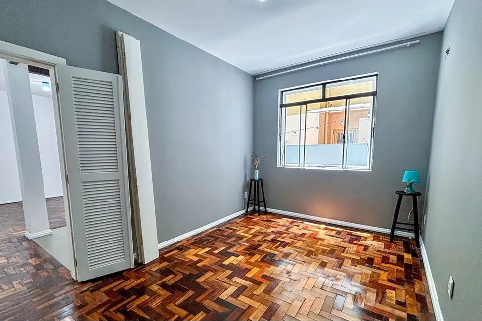 Apartamento com 1 quarto à venda, 45m2 em Santana, Porto Alegre - RS - imagem 9 Foto 9 de Apartamento com 1 quarto à venda, 45m2 em Santana, Porto Alegre - RS