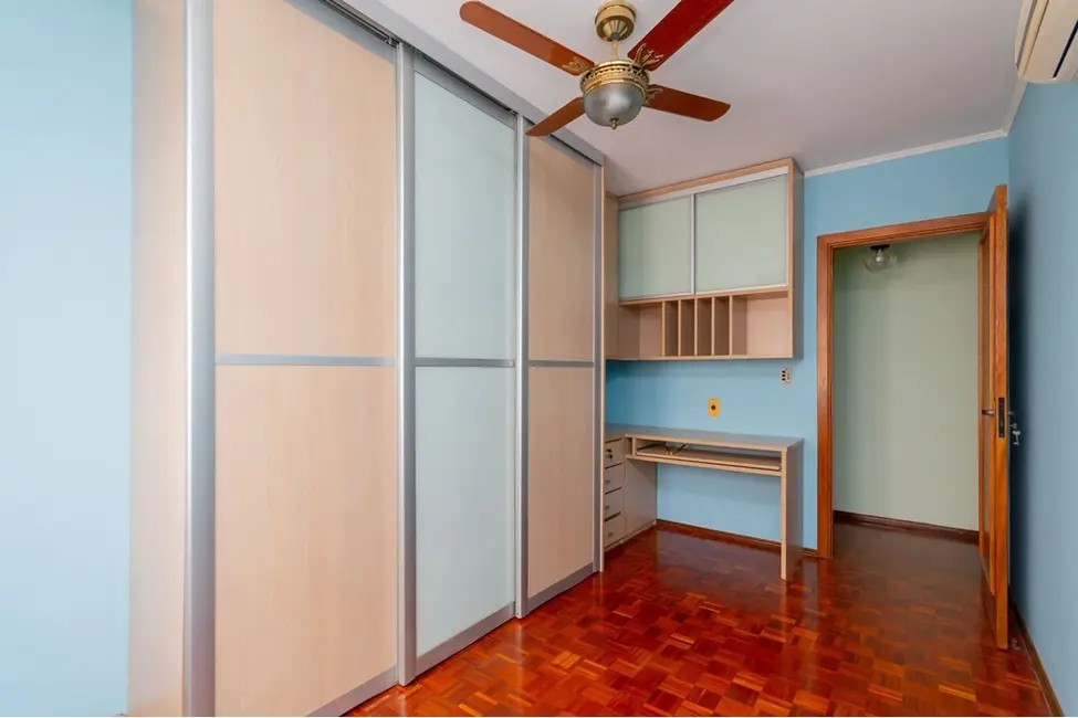 Apartamento com 2 quartos à venda, 83m2 em Azenha, Porto Alegre - RS - imagem 2 Foto 2 de Apartamento com 2 quartos à venda, 83m2 em Azenha, Porto Alegre - RS