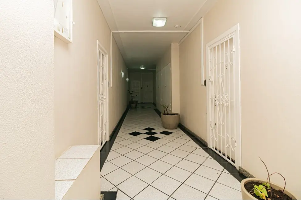 Foto 6 de Apartamento com 2 quartos à venda, 76m2 em Mont Serrat, Porto Alegre - RS