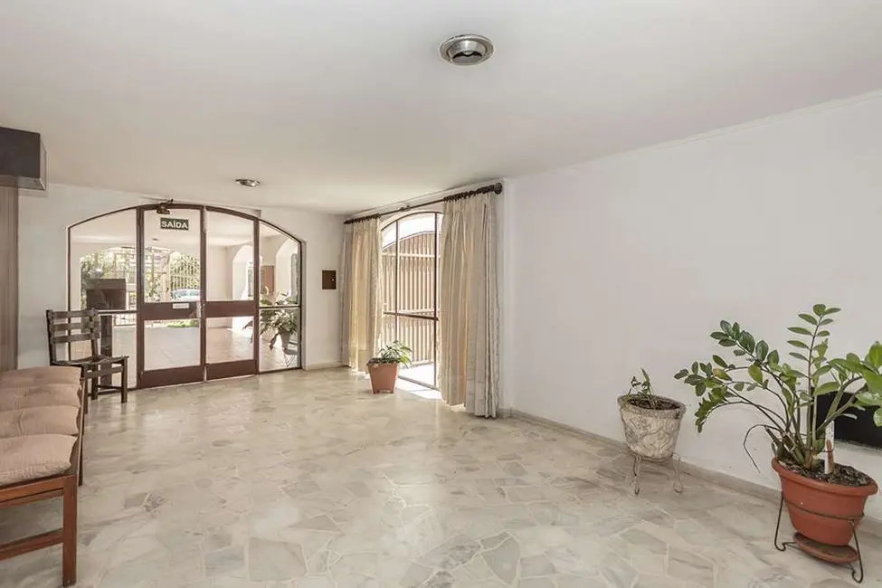 Apartamento com 2 quartos à venda, 133m2 em Petrópolis, Porto Alegre - RS - imagem 8 Foto 8 de Apartamento com 2 quartos à venda, 133m2 em Petrópolis, Porto Alegre - RS