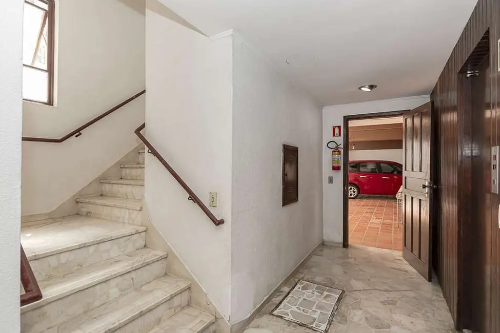 Apartamento com 2 quartos à venda, 133m2 em Petrópolis, Porto Alegre - RS - imagem 6 Foto 6 de Apartamento com 2 quartos à venda, 133m2 em Petrópolis, Porto Alegre - RS