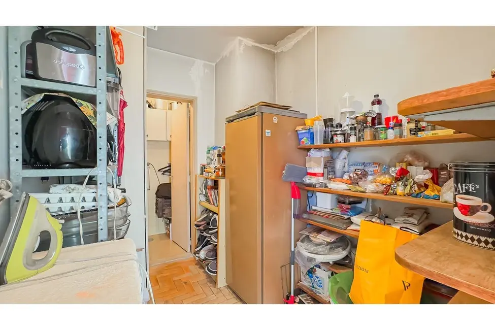 Cobertura com 3 quartos à venda, 185m2 em Passo da Areia, Porto Alegre - RS - imagem 6 Foto 6 de Cobertura com 3 quartos à venda, 185m2 em Passo da Areia, Porto Alegre - RS