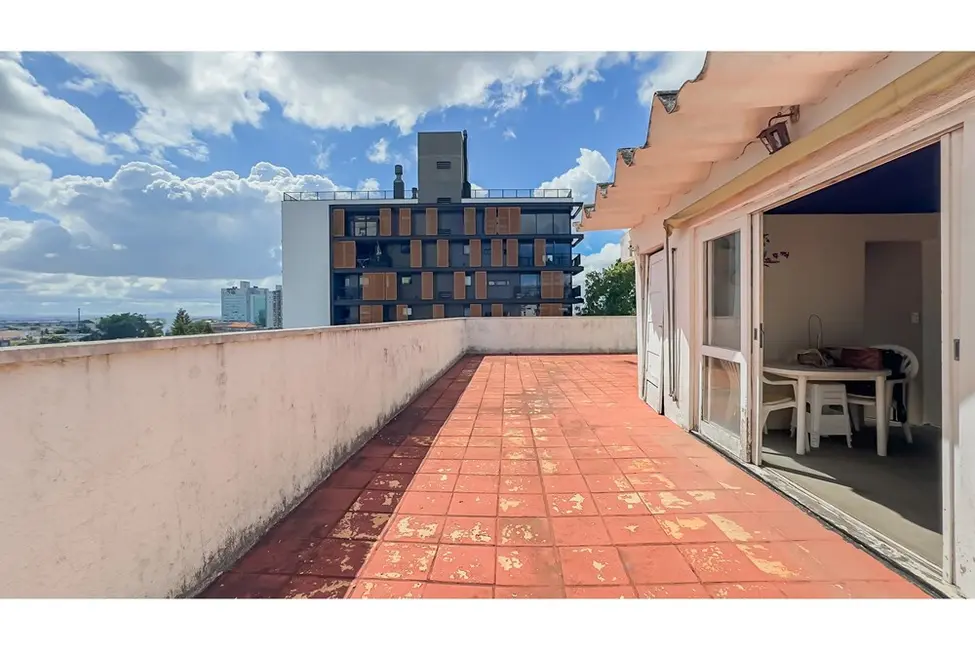 Cobertura com 3 quartos à venda, 185m2 em Passo da Areia, Porto Alegre - RS - imagem 7 Foto 7 de Cobertura com 3 quartos à venda, 185m2 em Passo da Areia, Porto Alegre - RS