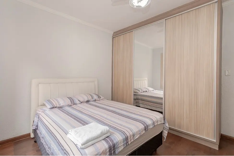 Apartamento com 3 quartos à venda, 128m2 em Auxiliadora, Porto Alegre - RS - imagem 6 Foto 6 de Apartamento com 3 quartos à venda, 128m2 em Auxiliadora, Porto Alegre - RS