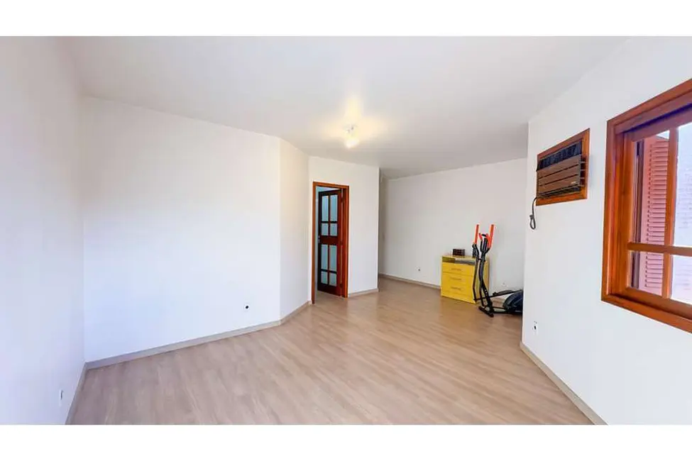 Foto 9 de Casa com 4 quartos à venda, 307m2 em Partenon, Porto Alegre - RS