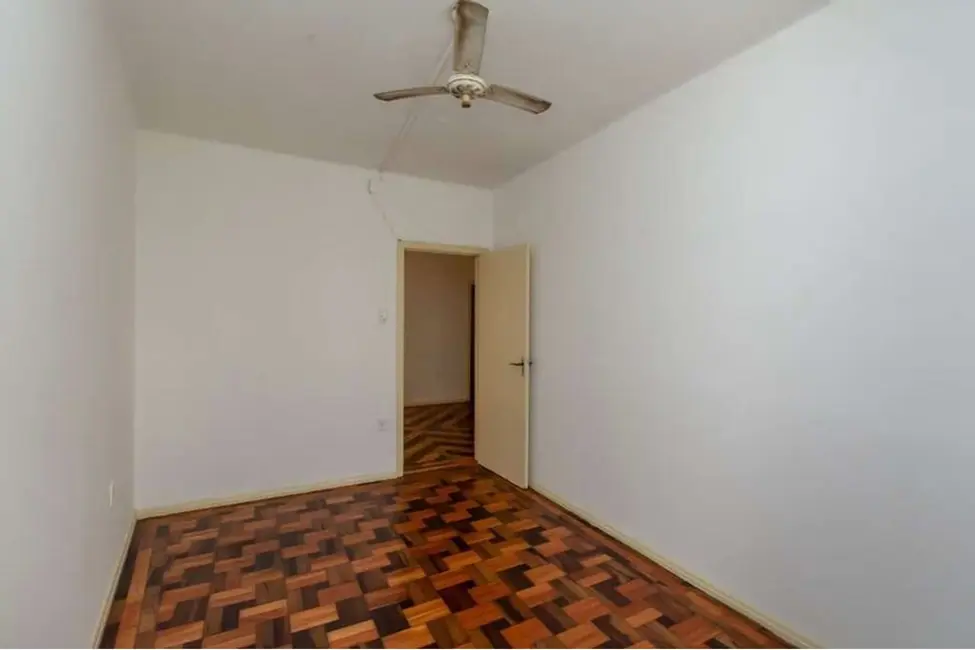 Apartamento com 3 quartos à venda, 75m2 em Centro Histórico, Porto Alegre - RS - imagem 7 Foto 7 de Apartamento com 3 quartos à venda, 75m2 em Centro Histórico, Porto Alegre - RS
