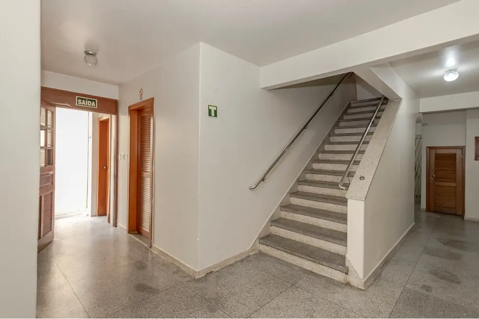 Apartamento com 1 quarto à venda, 31m2 em Passo da Areia, Porto Alegre - RS - imagem 3 Foto 3 de Apartamento com 1 quarto à venda, 31m2 em Passo da Areia, Porto Alegre - RS