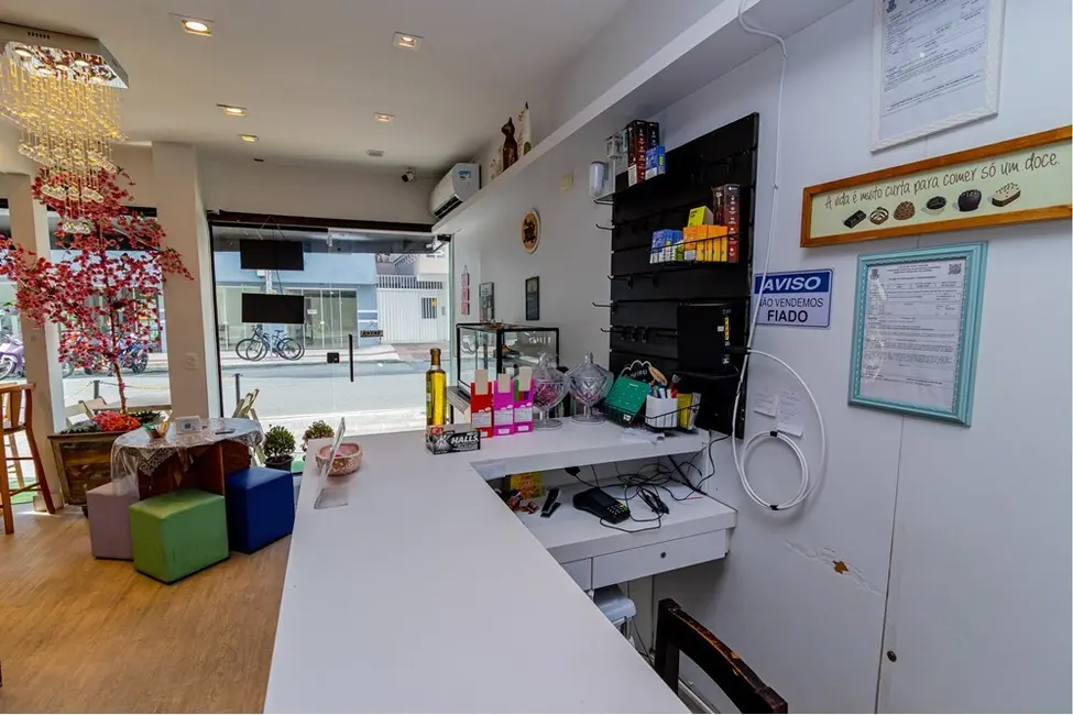 Loja à venda, 40m2 em Centro, Balneario Camboriu - SC - imagem 8 Foto 8 de Loja à venda, 40m2 em Centro, Balneario Camboriu - SC