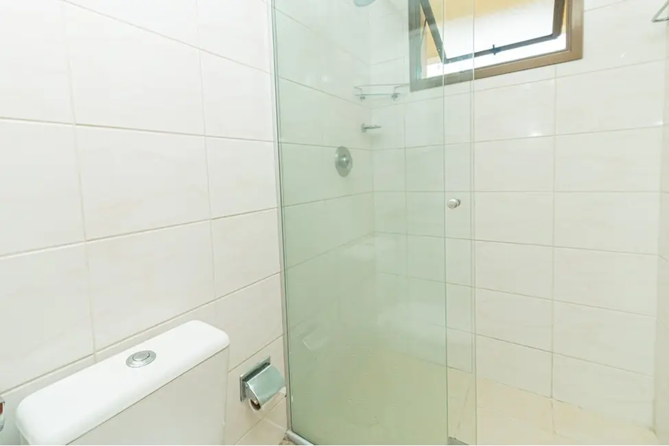 Apartamento com 3 quartos à venda, 81m2 em Passo da Areia, Porto Alegre - RS - imagem 7 Foto 7 de Apartamento com 3 quartos à venda, 81m2 em Passo da Areia, Porto Alegre - RS