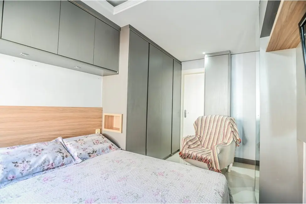 Casa de Condomínio com 3 quartos à venda, 144m2 em Sarandi, Porto Alegre - RS - imagem 2 Foto 2 de Casa de Condomínio com 3 quartos à venda, 144m2 em Sarandi, Porto Alegre - RS