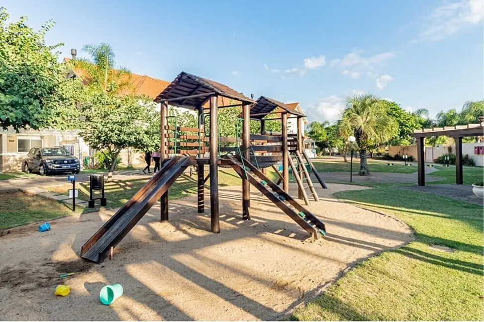 Casa de Condomínio com 3 quartos à venda, 144m2 em Sarandi, Porto Alegre - RS - imagem 5 Foto 5 de Casa de Condomínio com 3 quartos à venda, 144m2 em Sarandi, Porto Alegre - RS