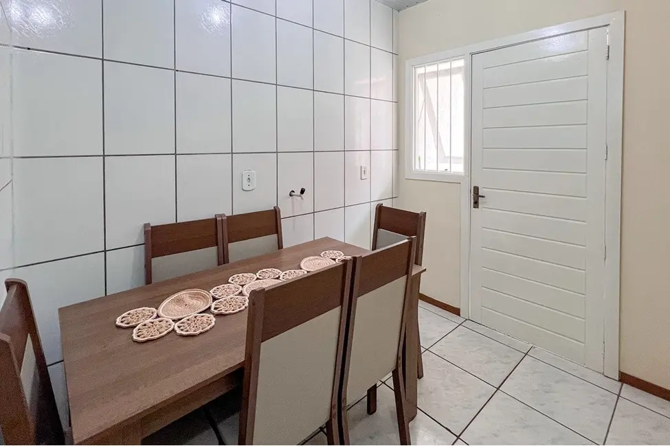 Casa de Condomínio com 2 quartos à venda, 59m2 em Olaria, Canoas - RS - imagem 4 Foto 4 de Casa de Condomínio com 2 quartos à venda, 59m2 em Olaria, Canoas - RS