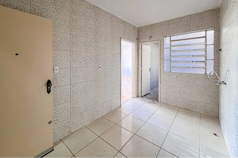 Apartamento com 4 quartos à venda, 94m2 em Navegantes, Porto Alegre - RS - imagem 5 Foto 5 de Apartamento com 4 quartos à venda, 94m2 em Navegantes, Porto Alegre - RS