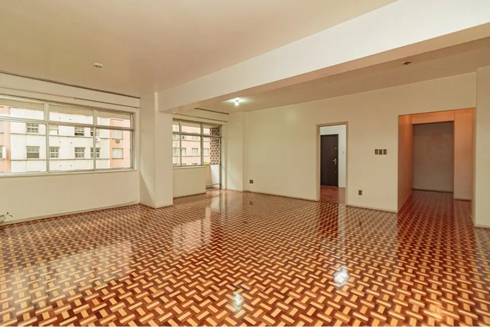 Apartamento com 2 quartos à venda, 137m2 em Centro Histórico, Porto Alegre - RS - imagem 1 Foto 1 de Apartamento com 2 quartos à venda, 137m2 em Centro Histórico, Porto Alegre - RS