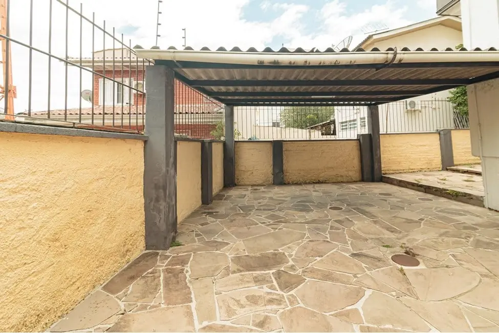 Foto 5 de Apartamento com 2 quartos à venda, 74m2 em Passo da Areia, Porto Alegre - RS