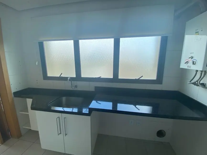 Apartamento com 3 quartos à venda, 115m2 em Mont Serrat, Porto Alegre - RS - imagem 9 Foto 9 de Apartamento com 3 quartos à venda, 115m2 em Mont Serrat, Porto Alegre - RS