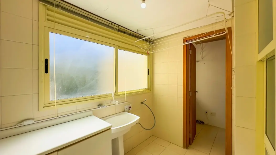 Foto 9 de Apartamento com 3 quartos à venda, 117m2 em Higienópolis, Porto Alegre - RS