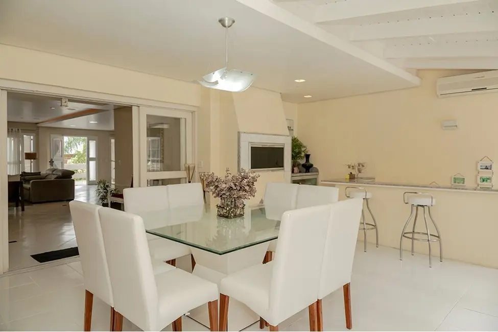Foto 1 de Casa com 4 quartos à venda, 465m2 em Chácara das Pedras, Porto Alegre - RS
