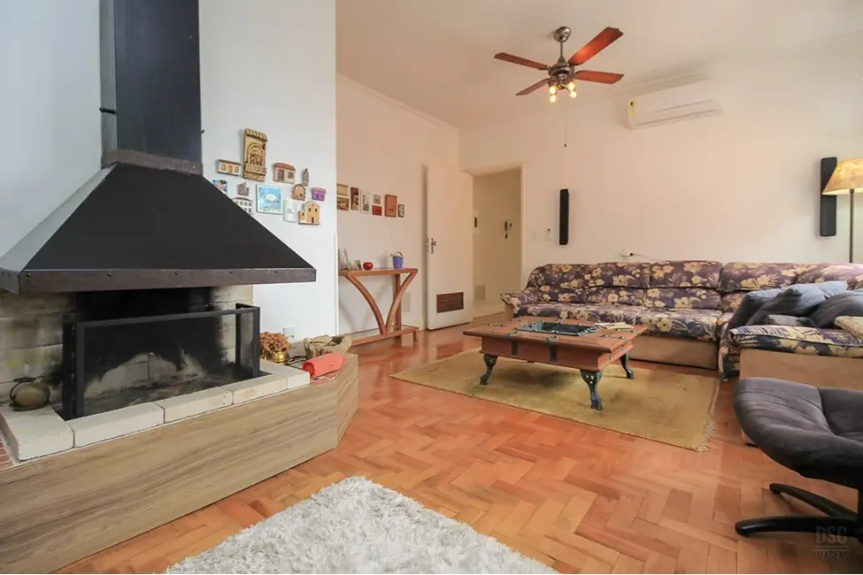 Casa com 3 quartos à venda, 358m2 em Três Figueiras, Porto Alegre - RS - imagem 4 Foto 4 de Casa com 3 quartos à venda, 358m2 em Três Figueiras, Porto Alegre - RS