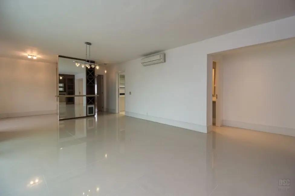 Apartamento com 3 quartos à venda, 165m2 em Bela Vista, Porto Alegre - RS - imagem 6 Foto 6 de Apartamento com 3 quartos à venda, 165m2 em Bela Vista, Porto Alegre - RS