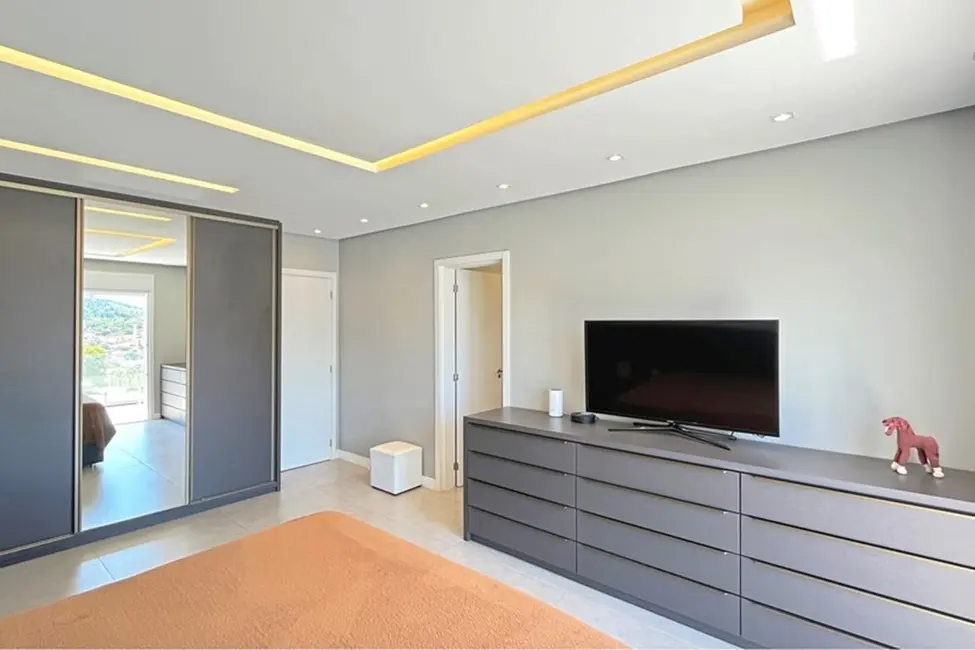 Casa de Condomínio com 3 quartos à venda, 194m2 em Aberta dos Morros, Porto Alegre - RS - imagem 4 Foto 4 de Casa de Condomínio com 3 quartos à venda, 194m2 em Aberta dos Morros, Porto Alegre - RS