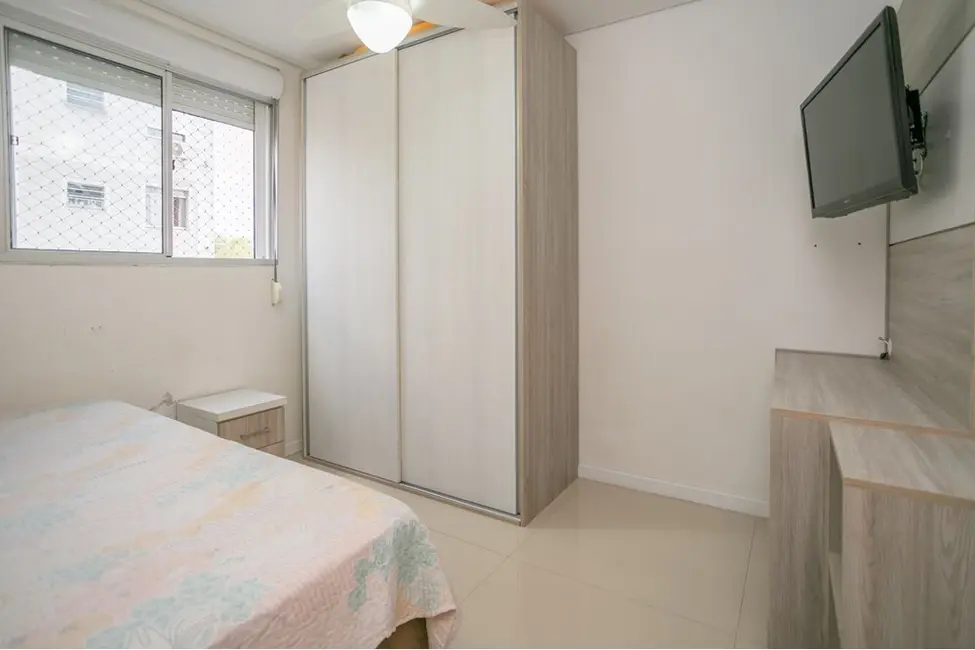Foto 2 de Apartamento com 2 quartos à venda, 48m2 em Morro Santana, Porto Alegre - RS