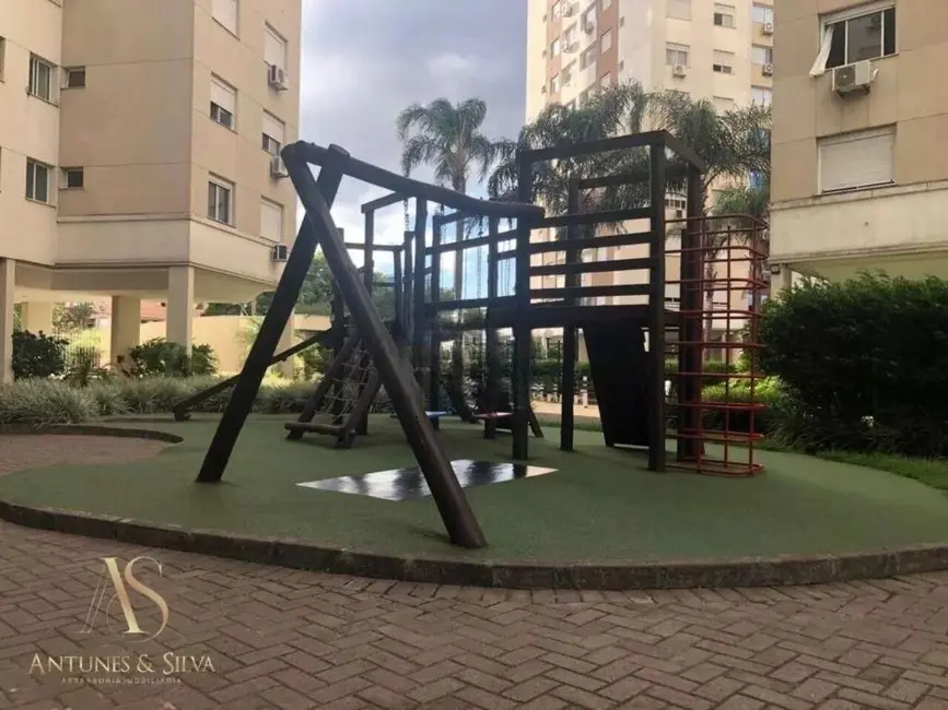 Foto 9 de Apartamento com 2 quartos à venda, 70m2 em Vila Ipiranga, Porto Alegre - RS