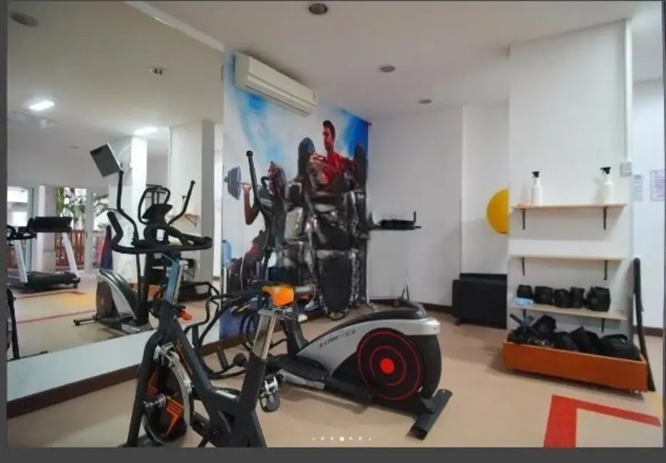 Foto 8 de Apartamento com 2 quartos à venda, 70m2 em Vila Ipiranga, Porto Alegre - RS