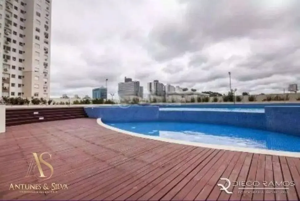 Foto 2 de Apartamento com 2 quartos à venda, 70m2 em Vila Ipiranga, Porto Alegre - RS