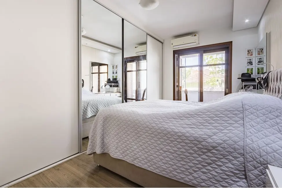 Foto 7 de Apartamento com 3 quartos à venda, 161m2 em Jardim Itu, Porto Alegre - RS