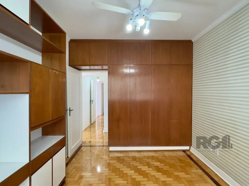 Apartamento com 3 quartos à venda, 170m2 em Centro Histórico, Porto Alegre - RS - imagem 4 Foto 4 de Apartamento com 3 quartos à venda, 170m2 em Centro Histórico, Porto Alegre - RS