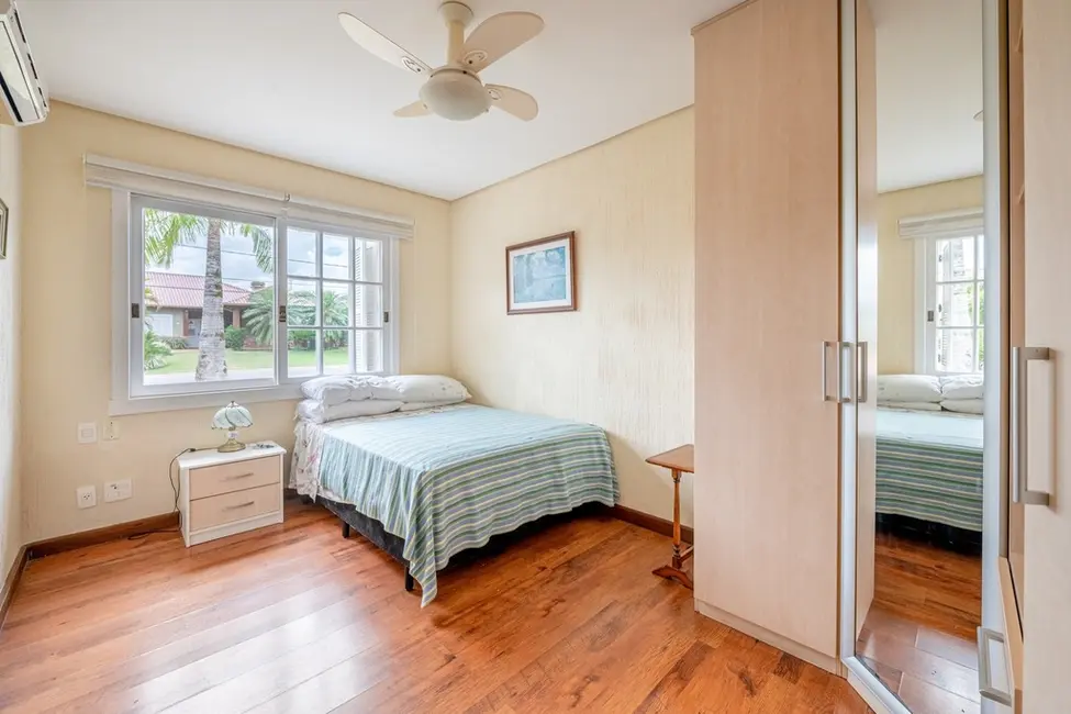 Foto 2 de Casa de Condomínio com 4 quartos à venda, 480m2 em Belém Novo, Porto Alegre - RS