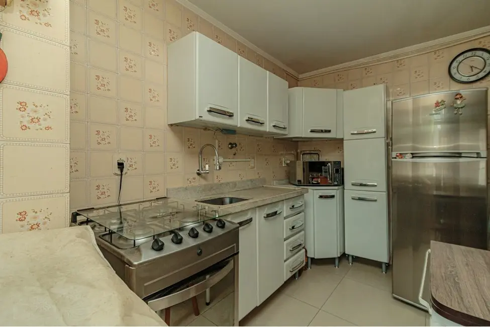 Apartamento com 1 quarto à venda, 46m2 em Passo da Areia, Porto Alegre - RS - imagem 8 Foto 8 de Apartamento com 1 quarto à venda, 46m2 em Passo da Areia, Porto Alegre - RS