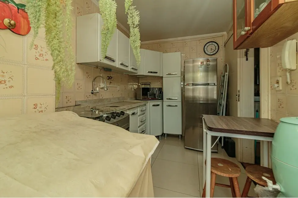 Apartamento com 1 quarto à venda, 46m2 em Passo da Areia, Porto Alegre - RS - imagem 7 Foto 7 de Apartamento com 1 quarto à venda, 46m2 em Passo da Areia, Porto Alegre - RS